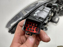 Laden Sie das Bild in den Galerie-Viewer, Frontscheinwerfer Volvo Xc60 I 31420267 Xenon Links Scheinwerfer Headlight SCH6348777092wc