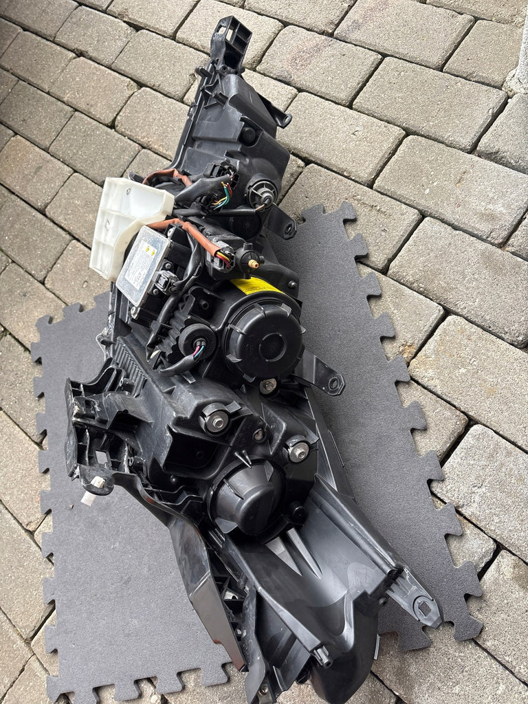 Frontscheinwerfer Citroën C-Crosser P7142R 6208N3 Xenon Rechts oder Links