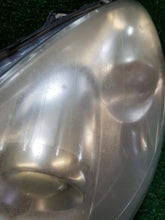 Laden Sie das Bild in den Galerie-Viewer, Frontscheinwerfer Mercedes-Benz W245 I 0301220201 Links Scheinwerfer Headlight SCH7296157307on