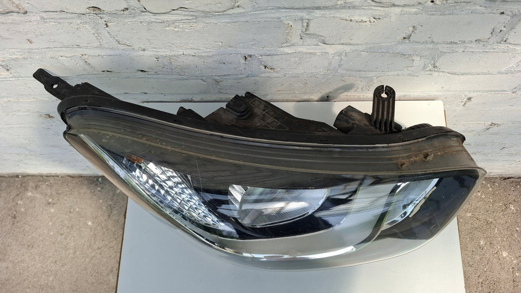 Frontscheinwerfer Hyundai I20 92102-1J5 Rechts Scheinwerfer Headlight