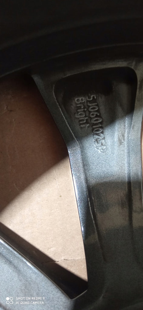 1x Alufelge 17 Zoll 7.0" 5x100 41ET Glanz Schwarz 5J0601025P Skoda Fabia Ii