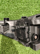 Load image into Gallery viewer, Frontscheinwerfer Honda Cr-V III CSC29000 Rechts Scheinwerfer Headlight SCH1648467382nb