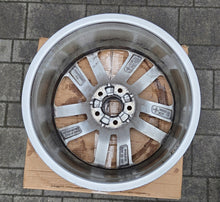 Laden Sie das Bild in den Galerie-Viewer, 1x Alufelge 18 Zoll 8.0" 5x112 39ET Glanz Silber 4K0601025 Audi C8 Rim Wheel FEL1051427740bq