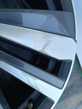 Laden Sie das Bild in den Galerie-Viewer, 1x Alufelge 19 Zoll 7.0&quot; 5x108 38ET 9809685477 Peugeot 3008 Rim Wheel