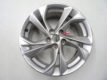 Laden Sie das Bild in den Galerie-Viewer, 1x Alufelge 17 Zoll 7.5" 5x105 44ET Glanz Silber Opel Astra Rim Wheel FEL6065618164uv