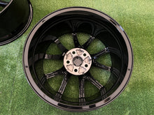 Laden Sie das Bild in den Galerie-Viewer, 4x Alufelge 18 Zoll 8.5" 5x114.3 40ET Glanz Schwarz 1044221-00-C Tesla Model 3 FEL4826670854uh