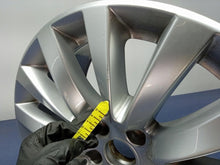 Laden Sie das Bild in den Galerie-Viewer, 1x Alufelge 17 Zoll 7.5" 5x112 40ET Glanz Silber 3D0601025AN VW I Rim Wheel FEL3368929858iz