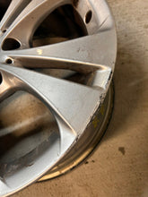 Load image into Gallery viewer, 1x Alufelge 17 Zoll 7.5" 5x112 52ET Glanz Silber A2464010800 Mercedes-Benz FEL6151067031fd