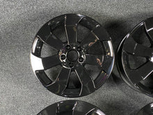 Laden Sie das Bild in den Galerie-Viewer, 4x Alufelge 18 Zoll 8.0&quot; 5x112 56 5ET Glanz Silber A1664011602 Mercedes-Benz