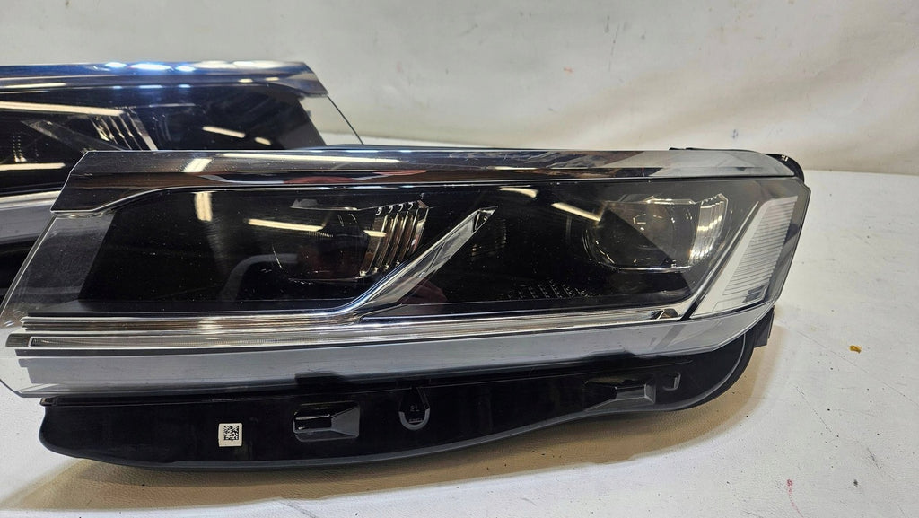 Frontscheinwerfer VW Touareg 761941035A 761941036A Full LED Ein Satz Headlight