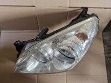 Laden Sie das Bild in den Galerie-Viewer, Frontscheinwerfer Opel Astra H 1EG270370-41 Links Scheinwerfer Headlight SCH3136490378cv