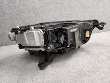 Laden Sie das Bild in den Galerie-Viewer, Frontscheinwerfer VW T-Roc 2GA941035 LED Links Scheinwerfer Headlight SCH2696699528bi