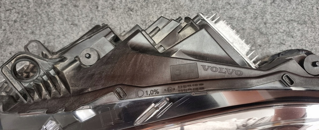 Frontscheinwerfer Volvo V40 32228479 LED Links Scheinwerfer Headlight SCH3849062375xr