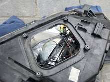 Laden Sie das Bild in den Galerie-Viewer, Frontscheinwerfer Ford Focus 8M51-13D155-AD Xenon Links Scheinwerfer Headlight SCH9585012214al