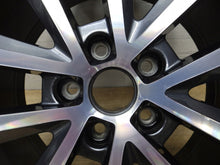 Laden Sie das Bild in den Galerie-Viewer, 1x Alufelge 17 Zoll 7.0&quot; 5x112 49ET Glanz Silber 5E0601025 Skoda Octavia Iii