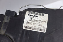 Load image into Gallery viewer, Frontscheinwerfer Volvo V50 31299587 Links Scheinwerfer Headlight SCH4359854975gn