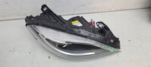 Laden Sie das Bild in den Galerie-Viewer, Frontscheinwerfer Mercedes-Benz W246 130702376707 Rechts Scheinwerfer Headlight SCH8094190461eu