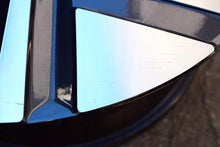 Load image into Gallery viewer, 1x Alufelge 17 Zoll 7.0&quot; 5x114.3 50ET Glanz Grau 52910-DD100 Hyundai Kona Mg