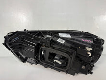 Laden Sie das Bild in den Galerie-Viewer, Frontscheinwerfer Mercedes-Benz W177 A1779063805 Full LED Rechts Headlight SCH5225345057fd