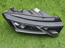 Laden Sie das Bild in den Galerie-Viewer, Frontscheinwerfer Skoda Octavia I 5E4941036 LE22A6498 LED Rechts Headlight SCH6706612053nx