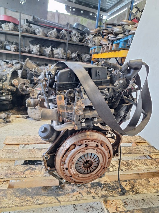 Motor Opel Astra J 16XER 1.6 115PS 166TKm Benzin Engine Unkomplett MOT9031873660aa