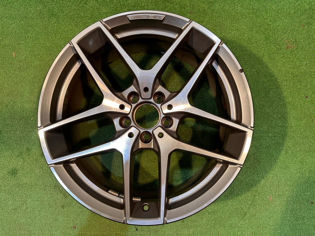 1x Alufelge 19 Zoll 8.0" 5x112 A1564013000 Mercedes-Benz Gla Amg Rim Wheel FEL8468282407am