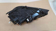 Laden Sie das Bild in den Galerie-Viewer, Frontscheinwerfer VW Touareg 7P1941032 1EL01193702 Xenon Rechts Headlight
