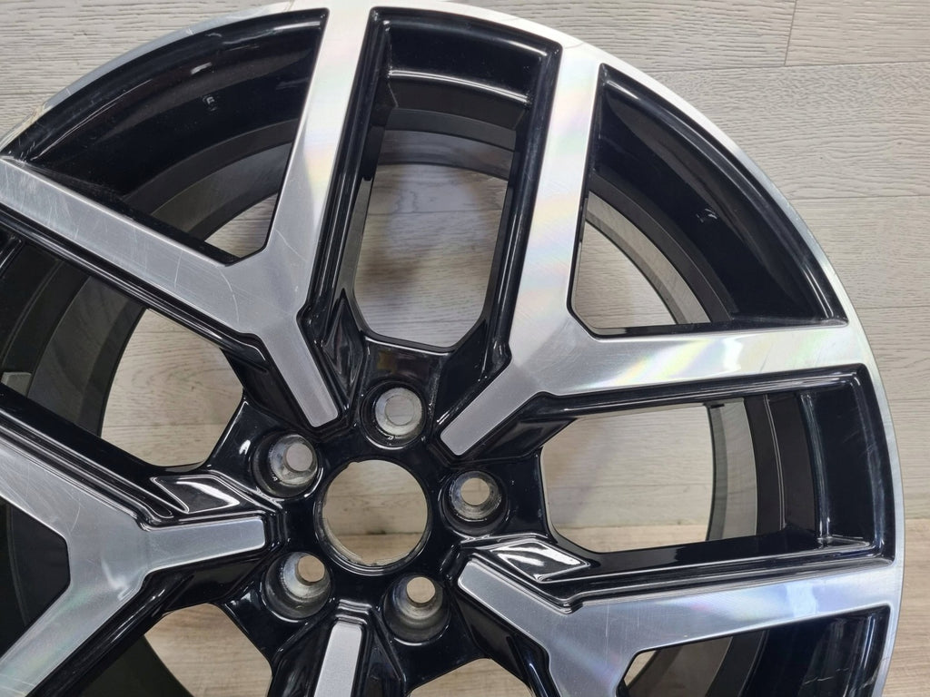 1x Alufelge 18 Zoll 7.0" 5x100 47ET Glanz Graphit 6F9601025B Seat Arona FEL7224451956fl