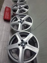 Laden Sie das Bild in den Galerie-Viewer, 4x Alufelge 16 Zoll 6.5&quot; 4x100 40ET Glanz KBA47057 Renault Clio III Captur