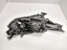 Laden Sie das Bild in den Galerie-Viewer, Frontscheinwerfer Toyota Yaris EUK0-6 Links Scheinwerfer Headlight SCH5661578068gx