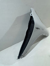 Laden Sie das Bild in den Galerie-Viewer, Kotflügel Mercedes-Benz Gla H247 A2478811200 A2478891700 62-052 Vorne Rechts
