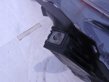 Laden Sie das Bild in den Galerie-Viewer, Frontscheinwerfer Mitsubishi Eclipse Cross W3153R Full LED Rechts Headlight