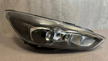 Load image into Gallery viewer, Frontscheinwerfer Ford Focus III F1EB13D154-CE Xenon Rechts Headlight SCH6707531625pk