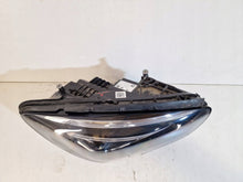Laden Sie das Bild in den Galerie-Viewer, Frontscheinwerfer Mercedes-Benz W247 A2479068405 LED Rechts Headlight SCH7097242119qv