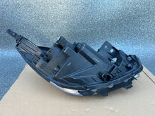 Laden Sie das Bild in den Galerie-Viewer, Frontscheinwerfer Kia Rio IV 92101-H8 Links Scheinwerfer Headlight