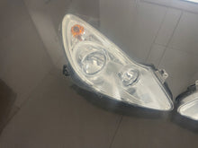 Laden Sie das Bild in den Galerie-Viewer, Frontscheinwerfer Opel Corsa D 13186381 LED Ein Satz Scheinwerfer Headlight