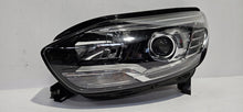 Laden Sie das Bild in den Galerie-Viewer, Frontscheinwerfer Renault Scenic 260606727R Links Scheinwerfer Headlight SCH2415290763xy