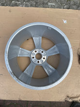 Load image into Gallery viewer, 1x Alufelge 17 Zoll 7.5&quot; 5x100 82A601025G Audi A1 Rim Wheel