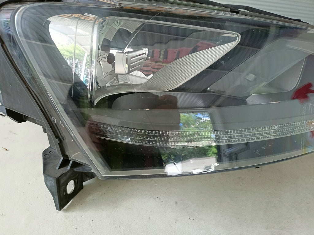 Frontscheinwerfer Audi Q3 8U0941004M LED Rechts Scheinwerfer Headlight