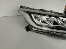 Load image into Gallery viewer, Frontscheinwerfer Mazda Yaris Rechts Scheinwerfer Headlight SCH2832780144az