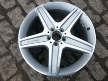 Laden Sie das Bild in den Galerie-Viewer, 1x Alufelge 19 Zoll 8.5&quot; 5x112 A2044010904 Mercedes-Benz Rim Wheel