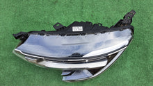 Laden Sie das Bild in den Galerie-Viewer, Frontscheinwerfer Renault Arkana 260602566R Links Scheinwerfer Headlight