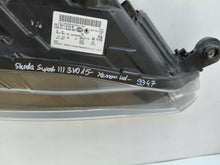 Laden Sie das Bild in den Galerie-Viewer, Frontscheinwerfer Skoda Superb III 3V1941016B LED Rechts Scheinwerfer Headlight