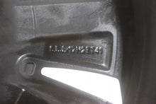 Laden Sie das Bild in den Galerie-Viewer, 1x Alufelge 17 Zoll 6.5" 5x112 41ET 3V0601025AH Skoda Superb Iii Rim Wheel FEL1242714945cp