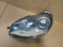 Laden Sie das Bild in den Galerie-Viewer, Frontscheinwerfer VW Golf V Xenon Links Scheinwerfer Headlight SCH3734063137wl