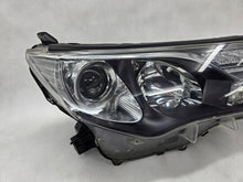 Laden Sie das Bild in den Galerie-Viewer, Frontscheinwerfer Toyota III Rechts Scheinwerfer Headlight SCH2791968428gb