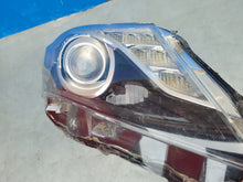 Laden Sie das Bild in den Galerie-Viewer, Frontscheinwerfer Toyota Avensis 05-25R Xenon Rechts Scheinwerfer Headlight