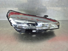 Laden Sie das Bild in den Galerie-Viewer, Frontscheinwerfer Renault Clio I 5 V 260103507R Rechts Scheinwerfer Headlight SCH9201951312op