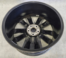 Laden Sie das Bild in den Galerie-Viewer, 1x Alufelge 19 Zoll 8.0&quot; 5x112 47ET 2GA601025F VW Rim Wheel