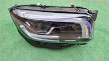 Laden Sie das Bild in den Galerie-Viewer, Frontscheinwerfer Mercedes-Benz W247 A2479060206 Full LED Rechts Headlight